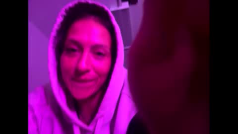 cece_vibez online show from December 4, 8:38 am