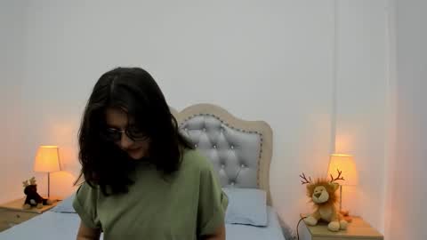 Celeste Calderon online show from December 20, 11:36 am