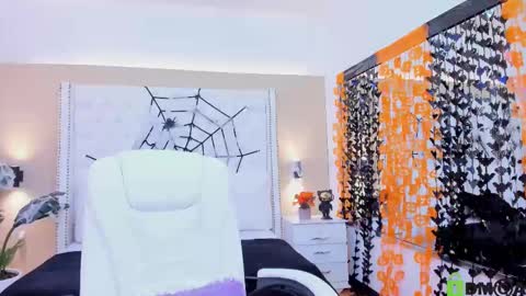 Celeste Wayne online show from October 22, 9:31 pm