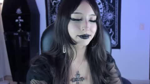   online show from January 16, 11:45 pm