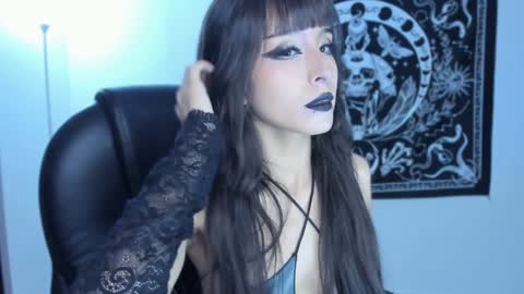   online show from January 31, 7:18 am