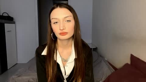 Eva online show from May 6, 7:23 am
