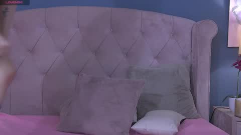 celinediorr online show from February 13, 2:02 am