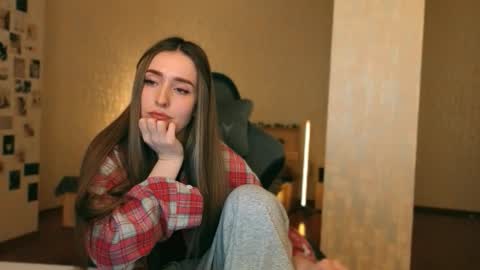 my name is Eva online show from February 14, 8:55 pm