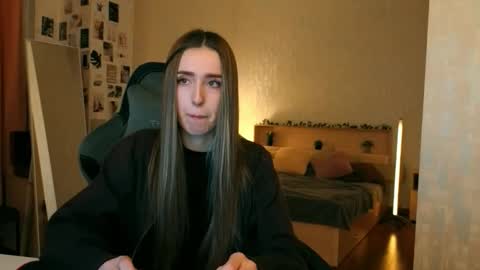 my name is Eva online show from February 13, 8:10 pm