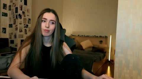 my name is Eva online show from February 12, 8:10 pm