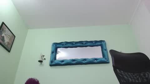 Chalon  online show from March 24, 7:41 pm