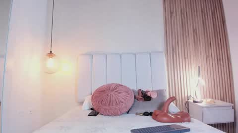 Chanell online show from April 27, 12:35 pm
