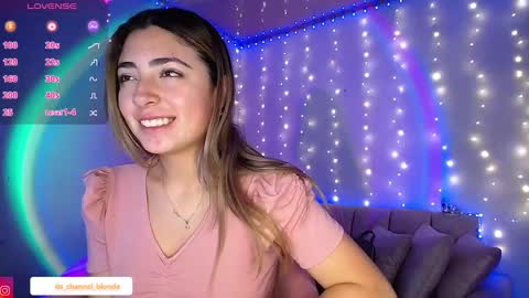 channel_blonde_a online show from March 8, 5:09 pm