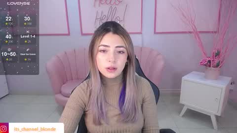 channel_blonde_a online show from January 4, 4:32 pm