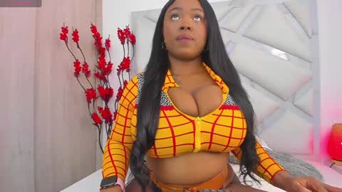 Maria C   follow my new page online show from December 13, 3:16 am