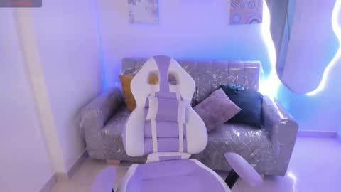    online show from October 16, 8:22 pm