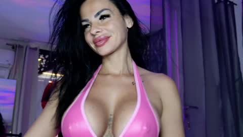 CHARLOTTE online show from May 28, 3:15 am