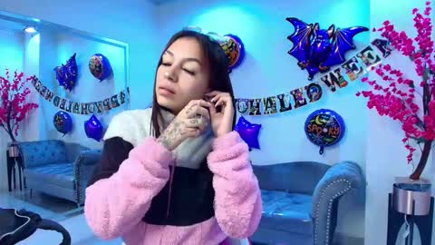 Charlotte online show from October 25, 3:36 am