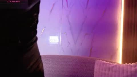 charlotte_pearl online show from May 1, 1:14 pm