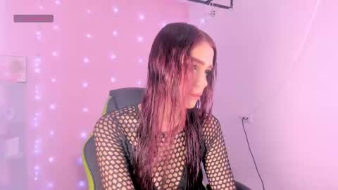 charlotteee online show from September 19, 3:38 am