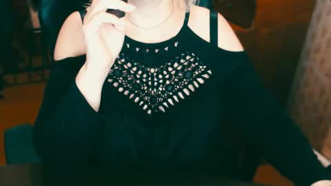 CharlotteXTasty online show from December 4, 9:51 am