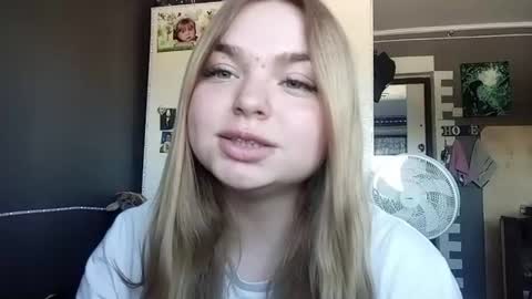 Lana online show from July 17, 2:10 pm