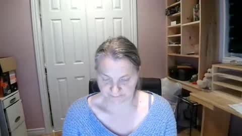 chealsiek online show from December 17, 9:30 pm