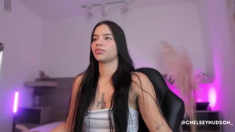 chelsey_hudson online show from September 30, 11:49 am