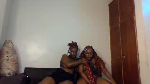 Fafa online show from April 25, 4:37 pm