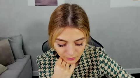 cherry_pr1ce online show from January 13, 4:28 am