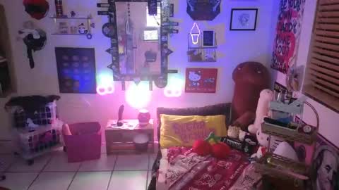 CherryBombBomb online show from January 4, 6:52 am