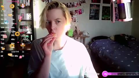 cherrybaby_0 online show from December 20, 5:47 am