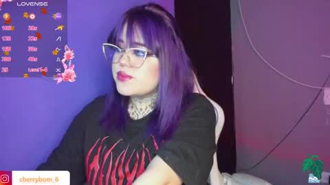  dayis independent model  online show from December 29, 8:00 am