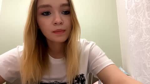 Lei online show from December 23, 1:53 am