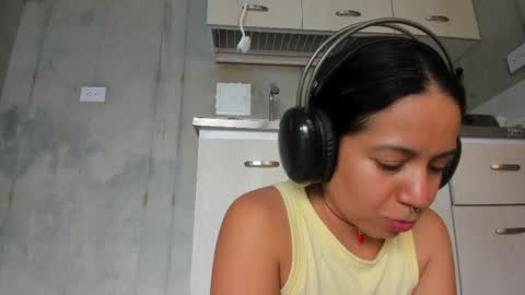 Chiara fustox online show from March 24, 10:15 pm