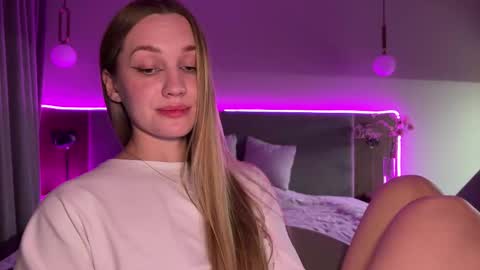 Goddess Vika - owner of all ur money online show from December 5, 6:02 am