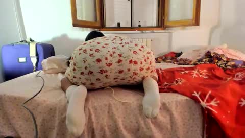 yoursensualparadise online show from September 18, 12:53 am