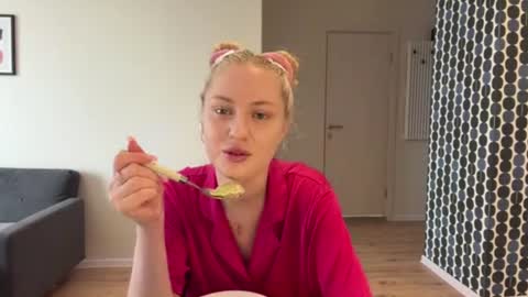 Chanelle online show from July 14, 10:08 am