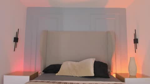 Chloe online show from March 6, 12:22 pm