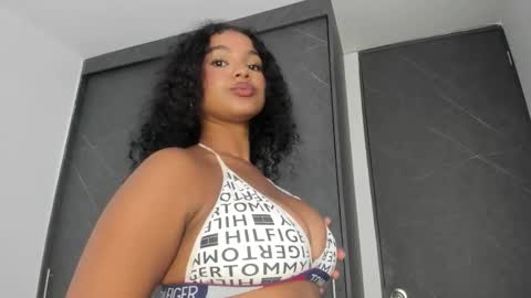 chloe online show from October 11, 9:06 pm