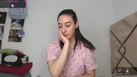 Chloe  online show from November 7, 4:12 pm