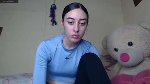 Chloe  online show from January 8, 8:50 pm