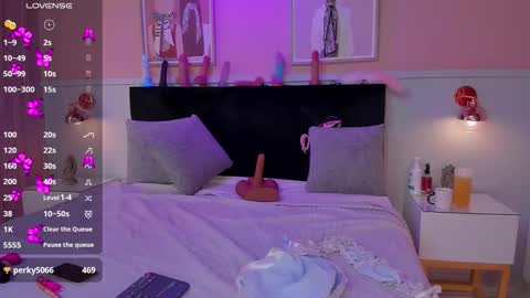   online show from December 17, 8:13 pm