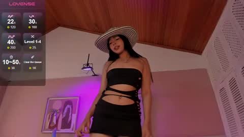   online show from September 12, 8:49 pm