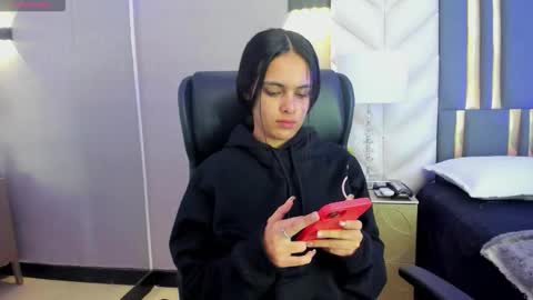  Chloe Harper  online show from February 3, 11:37 am