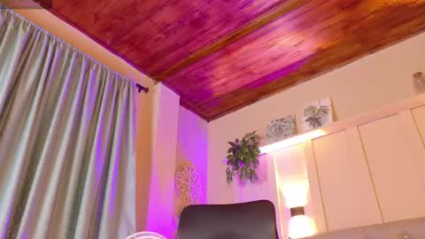 Chloe rosse online show from December 16, 1:11 am