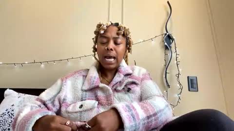 ChocolateCakeQueen online show from March 3, 9:45 pm