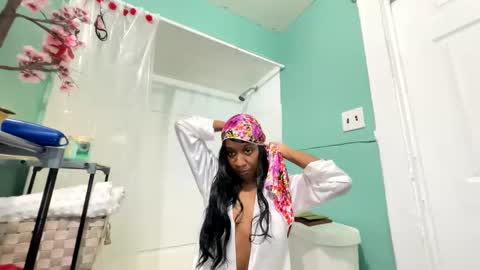 chocolatetoez online show from March 10, 1:20 am