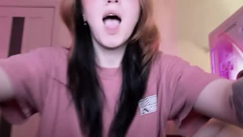 Lissa online show from March 8, 5:28 pm