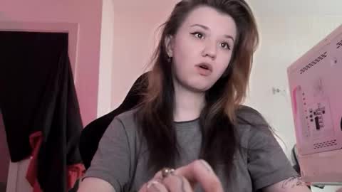 Lissa online show from February 8, 1:26 pm