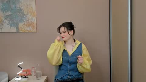 Cassandra online show from March 20, 6:18 am