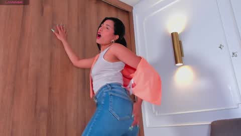 Chrishell online show from December 15, 2:41 am