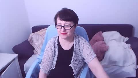 Christa online show from April 19, 6:10 pm