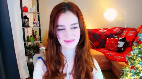 christinaconteeree online show from December 18, 5:18 pm